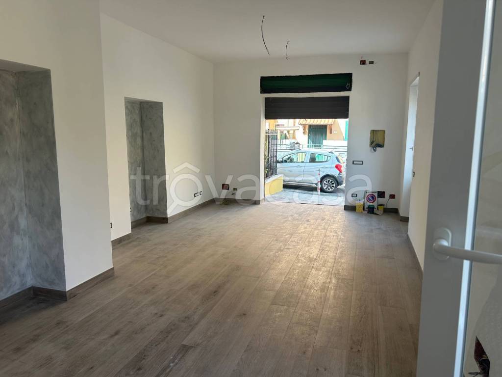 negozio in affitto a Ciampino