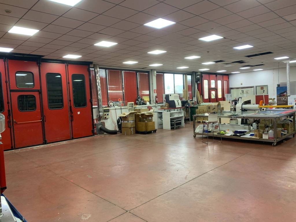 locale commerciale in affitto a Ciampino