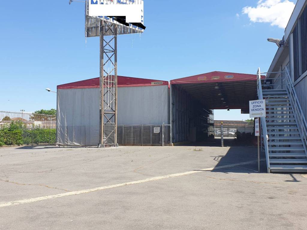capannone in affitto a Ciampino
