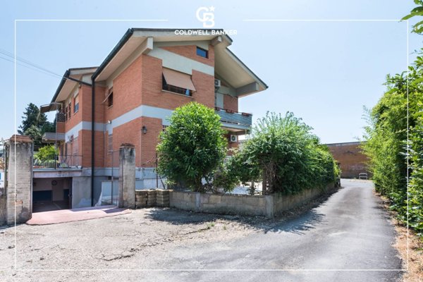 locale di sgombero in affitto a Ciampino