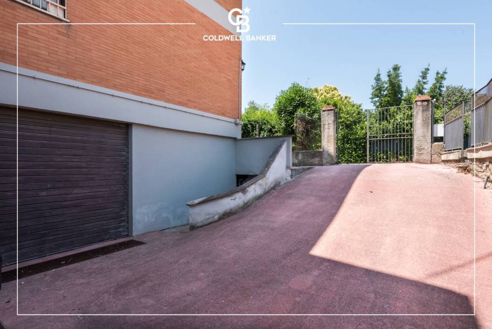 locale di sgombero in affitto a Ciampino