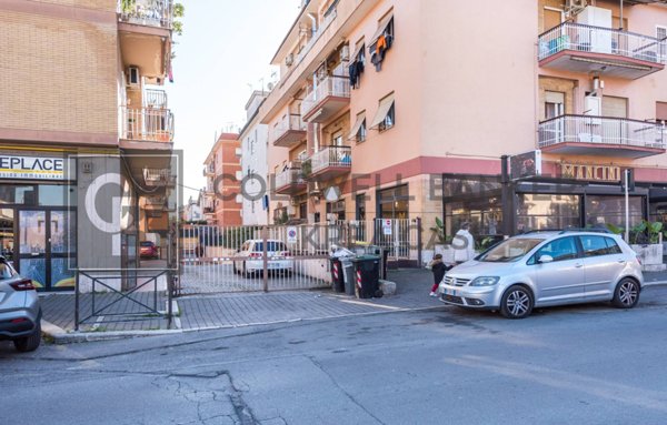 locale commerciale in affitto a Ciampino