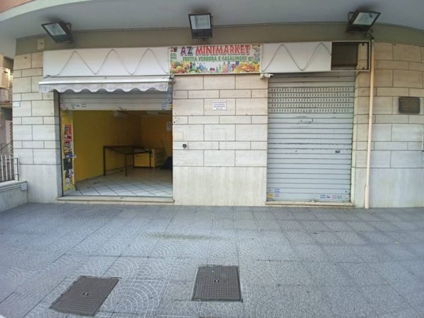 negozio in affitto a Ciampino