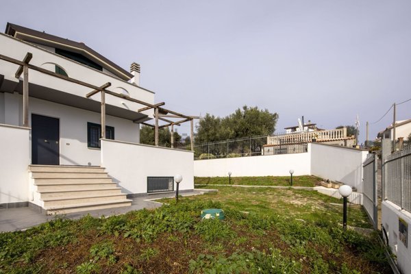 casa indipendente in affitto a Ciampino