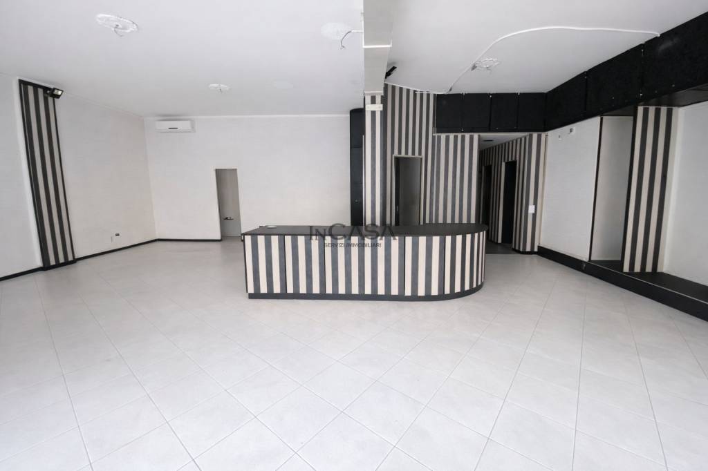 negozio in affitto a Ciampino