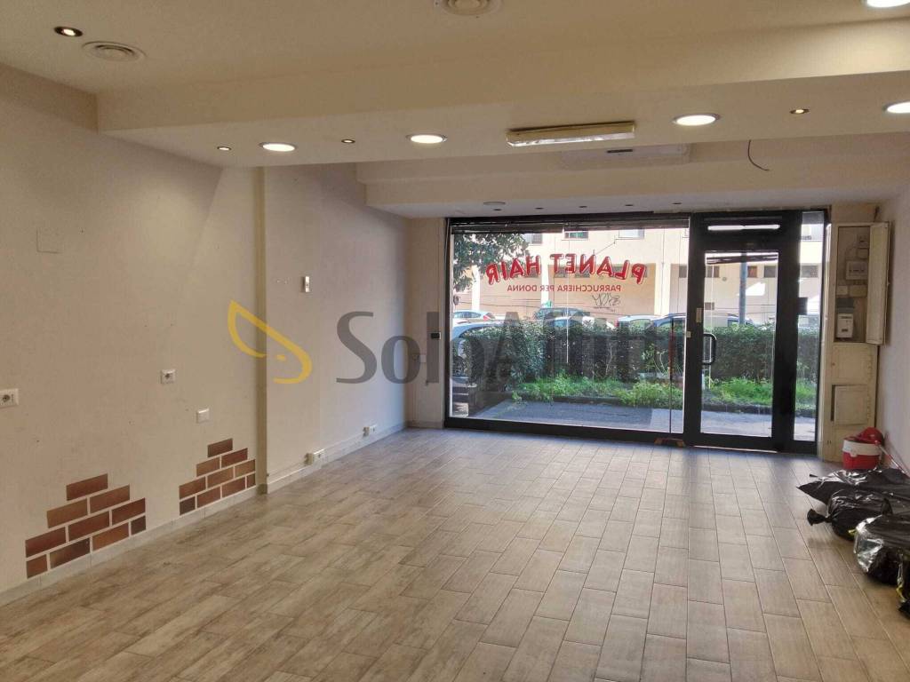 negozio in affitto a Ciampino