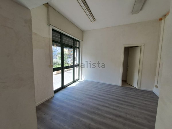 locale commerciale in affitto a Ciampino