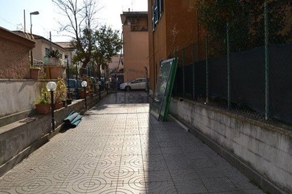 locale commerciale in affitto a Ciampino