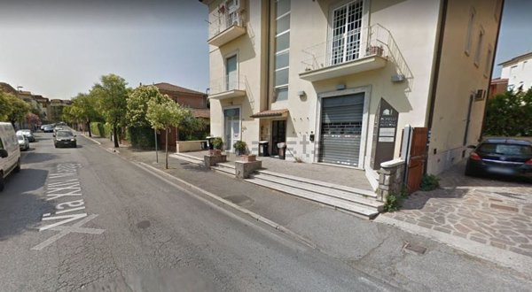 locale commerciale in affitto a Ciampino