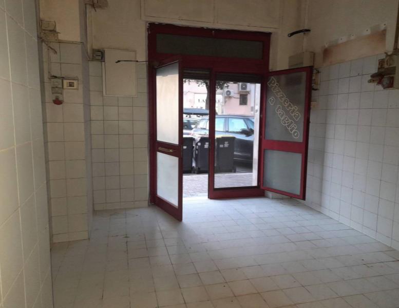 locale commerciale in affitto a Ciampino
