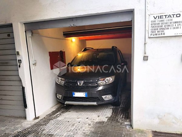 negozio in affitto a Ciampino