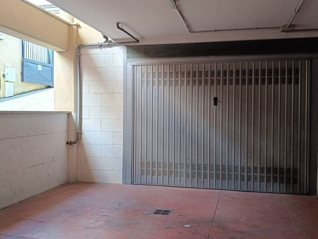 locale di sgombero in affitto a Ciampino