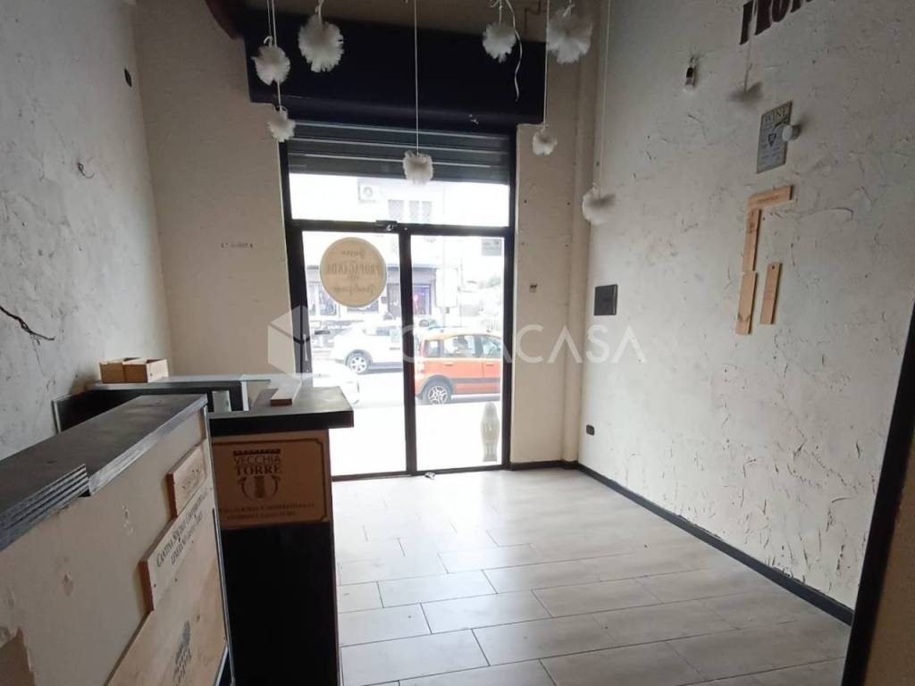 negozio in affitto a Ciampino