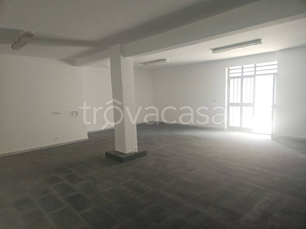 locale commerciale in affitto a Ciampino