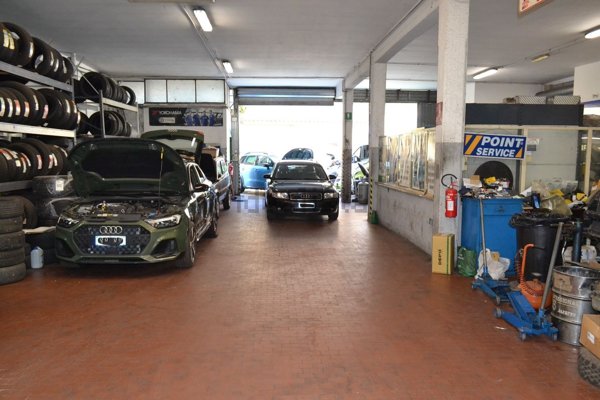 locale di sgombero in affitto a Ciampino