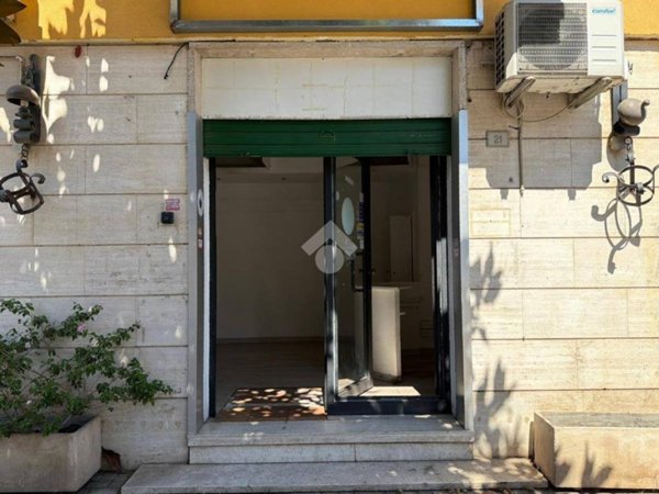 negozio in affitto a Ciampino