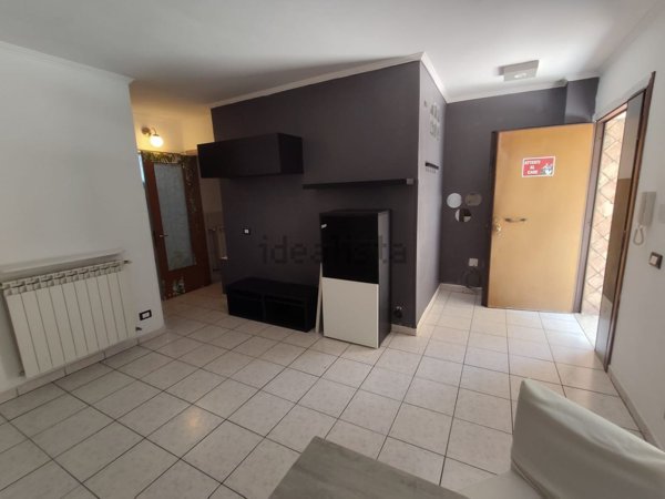 appartamento in affitto a Ciampino in zona Acqua Sotterra