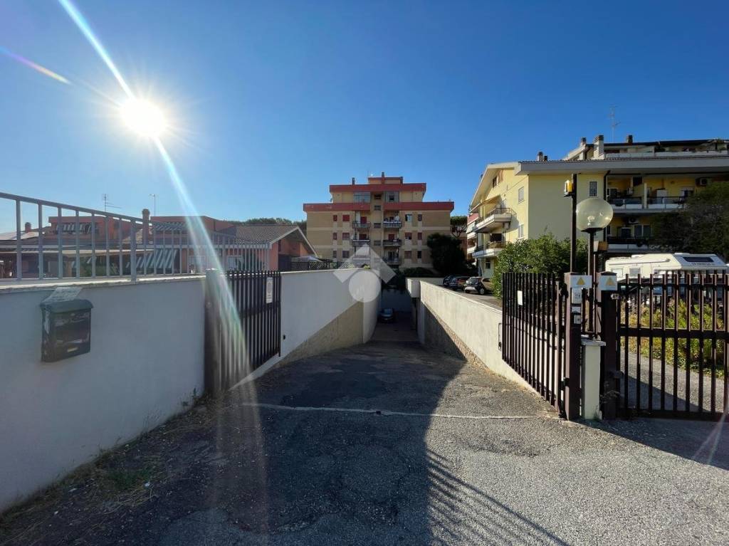 locale commerciale in affitto a Ciampino