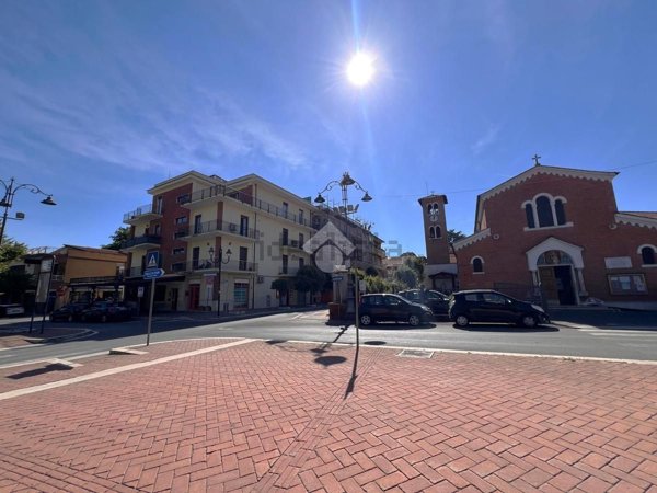 locale commerciale in affitto a San Cesareo