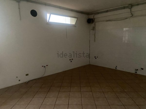 locale commerciale in affitto a San Cesareo