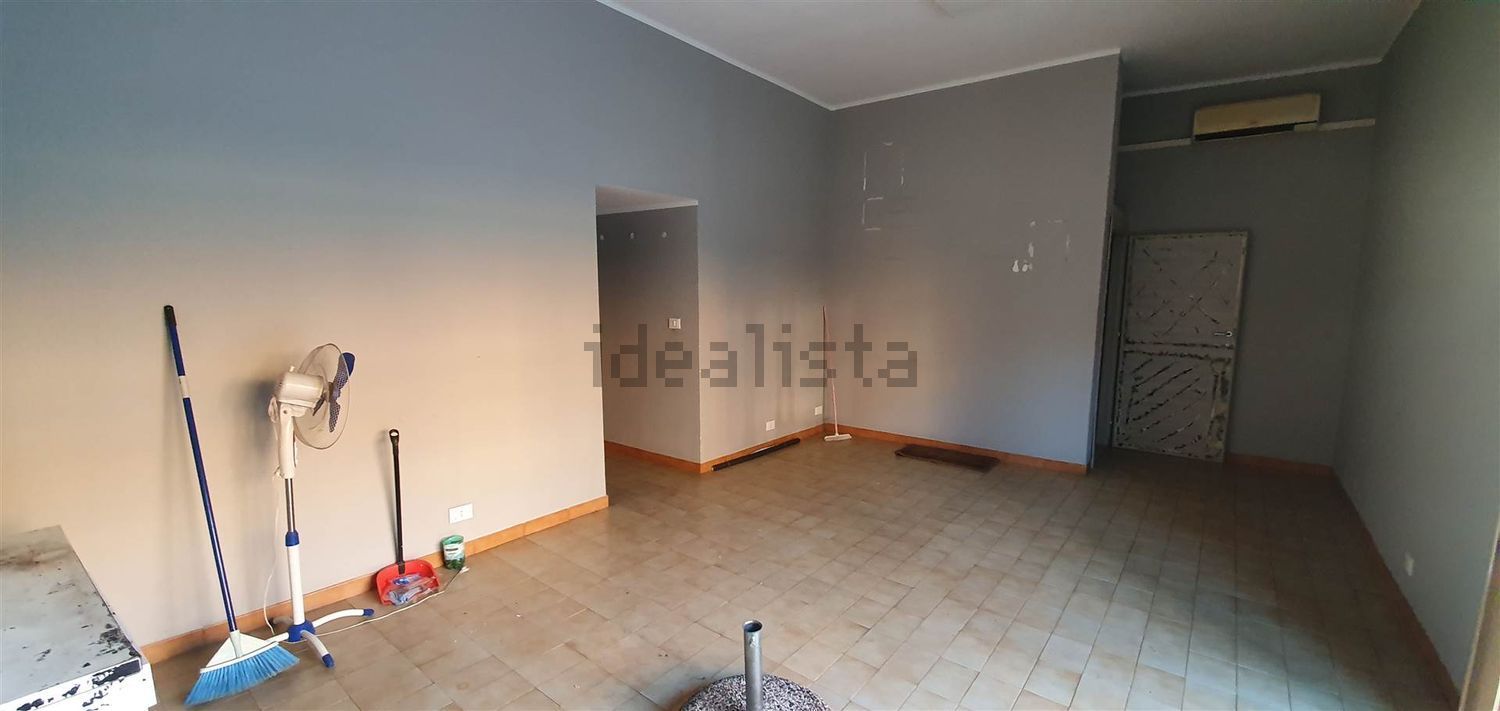 locale commerciale in affitto a San Cesareo