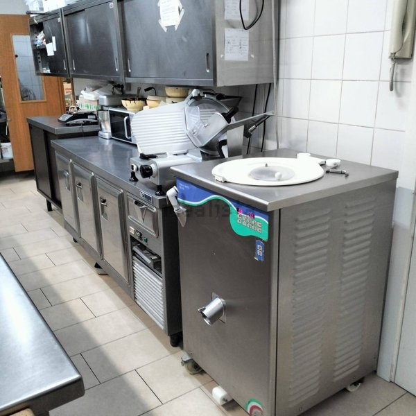 negozio in affitto a San Cesareo