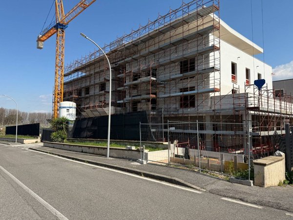 locale commerciale in affitto a San Cesareo