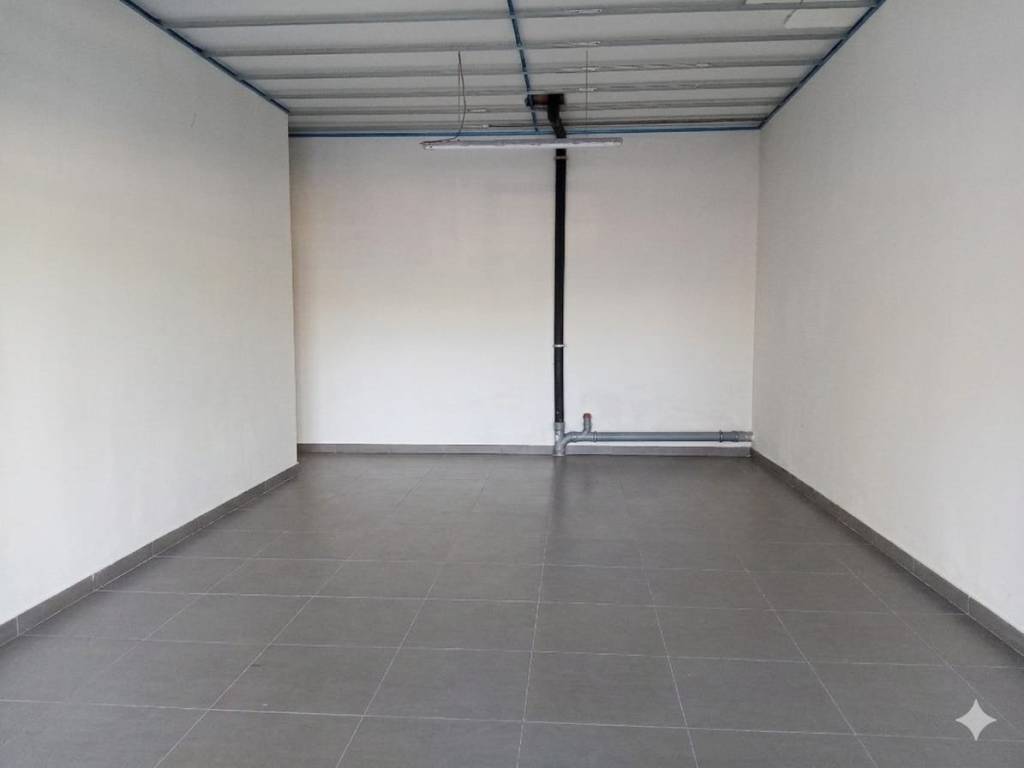 negozio in affitto a San Cesareo in zona Colle di Fuori