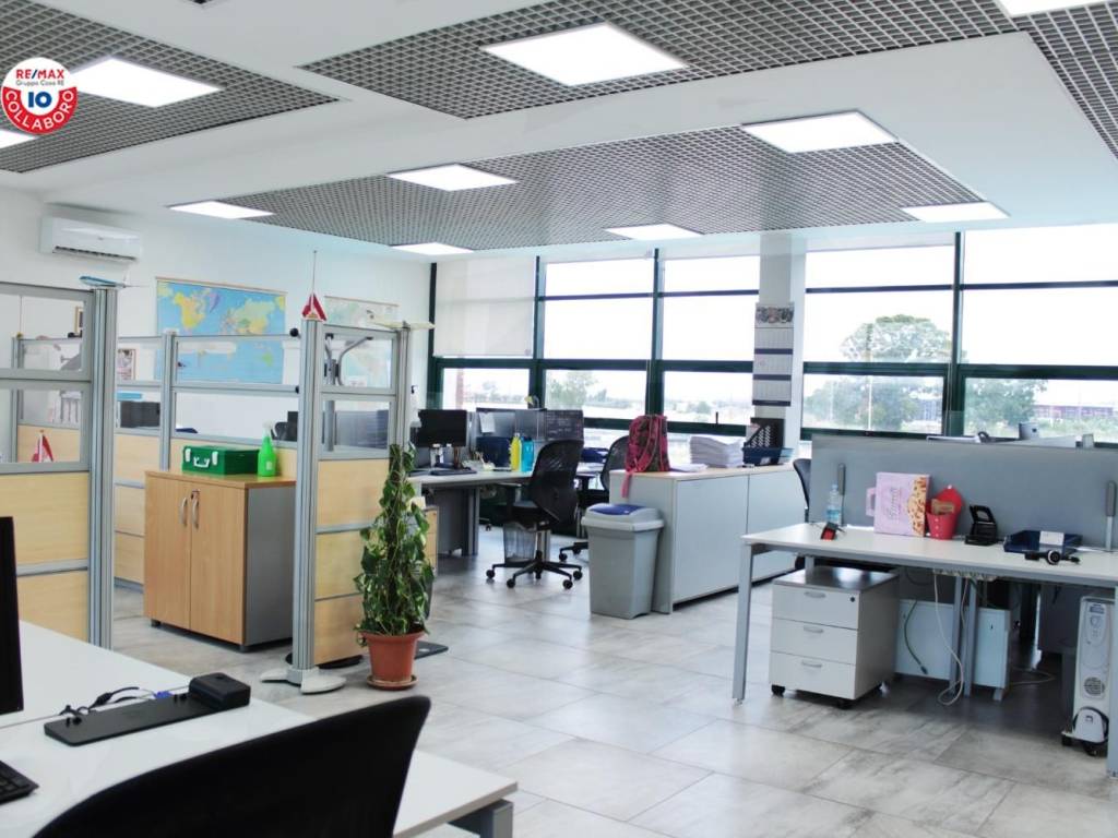 ufficio in affitto a Fiumicino in zona Isola Sacra