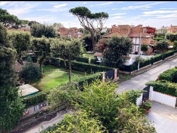 casa indipendente in affitto a Fiumicino in zona Fregene