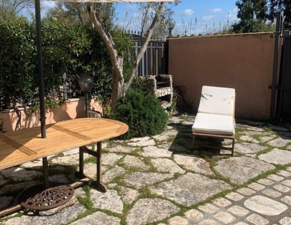casa indipendente in affitto a Fiumicino in zona Fregene