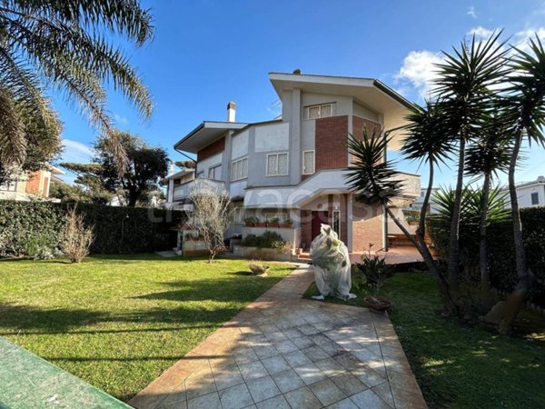 casa indipendente in affitto a Fiumicino in zona Fregene