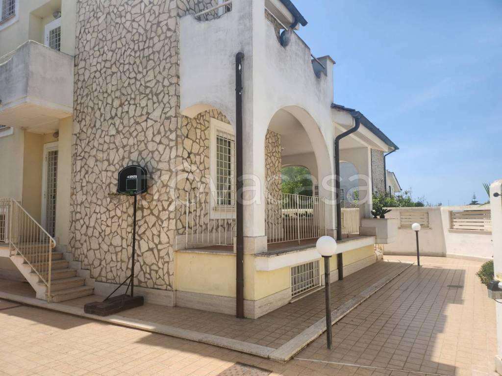 casa indipendente in affitto a Fiumicino in zona Fregene