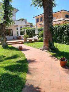 casa indipendente in affitto a Fiumicino in zona Fregene