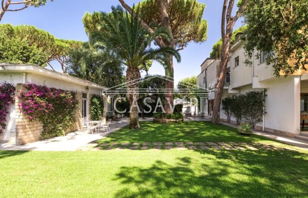 casa indipendente in affitto a Fiumicino in zona Fregene