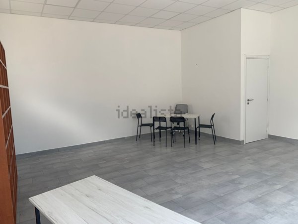 locale commerciale in affitto a Fiumicino