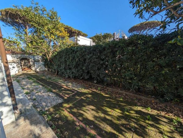 casa indipendente in affitto a Fiumicino in zona Fregene