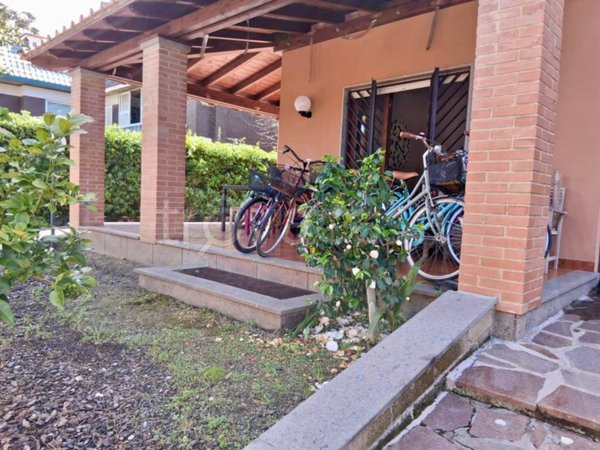 casa indipendente in affitto a Fiumicino in zona Fregene