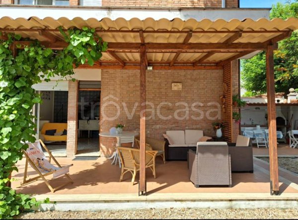 casa indipendente in affitto a Fiumicino in zona Fregene