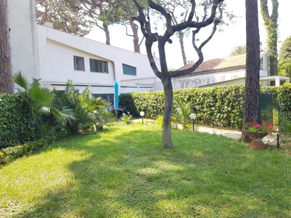 casa indipendente in affitto a Fiumicino in zona Fregene