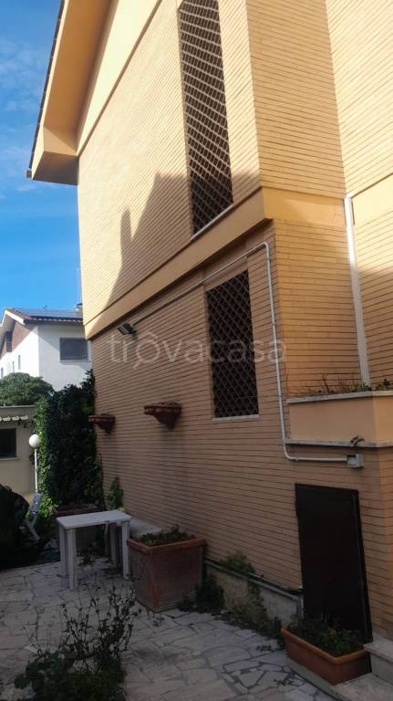 casa indipendente in affitto a Fiumicino in zona Fregene