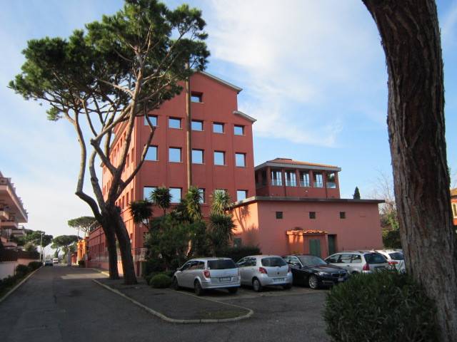 intera palazzina in affitto a Fiumicino in zona Maccarese