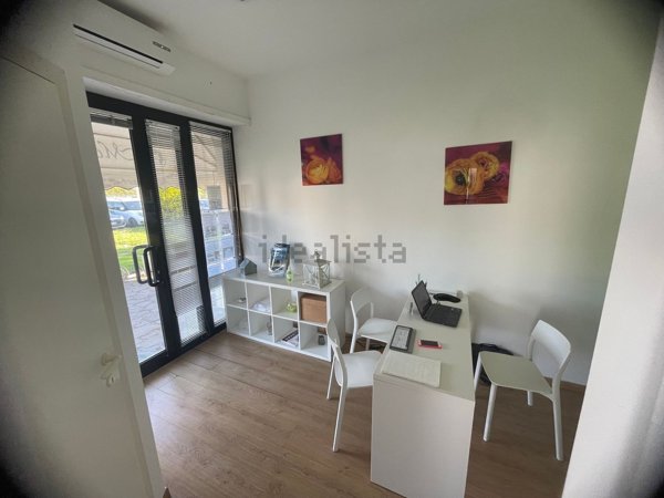 locale commerciale in affitto a Fiumicino in zona Maccarese