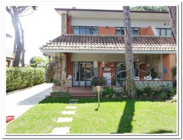 casa indipendente in affitto a Fiumicino in zona Fregene