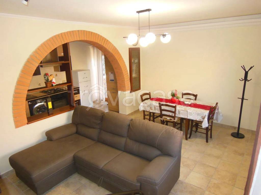appartamento in affitto a Fiumicino in zona Isola Sacra