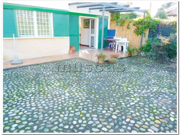casa indipendente in affitto a Fiumicino in zona Fregene