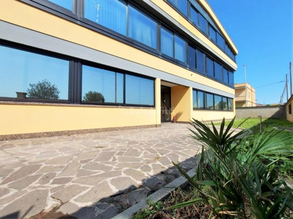 ufficio in affitto a Fiumicino in zona Isola Sacra