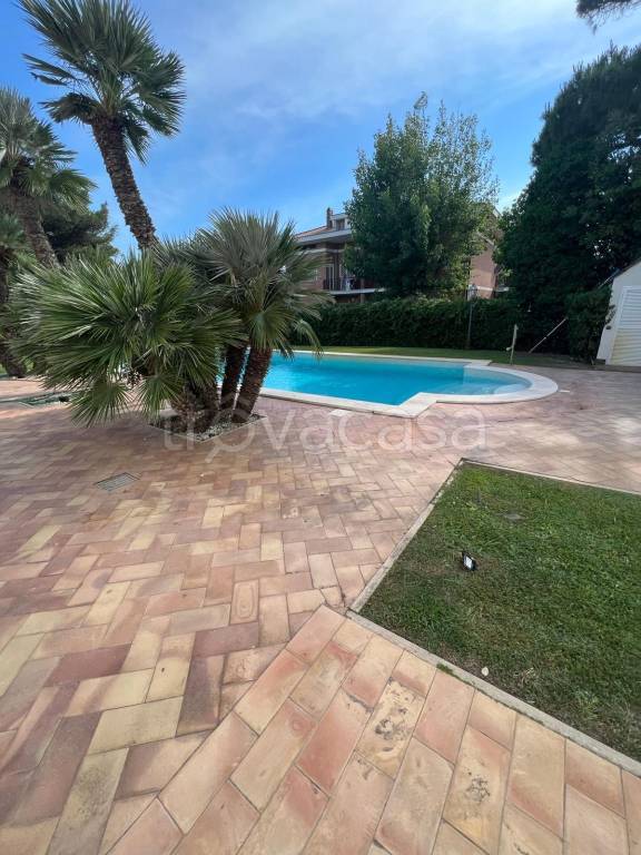 casa indipendente in affitto a Fiumicino in zona Fregene