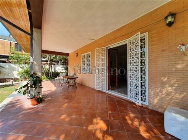 casa indipendente in affitto a Fiumicino in zona Fregene