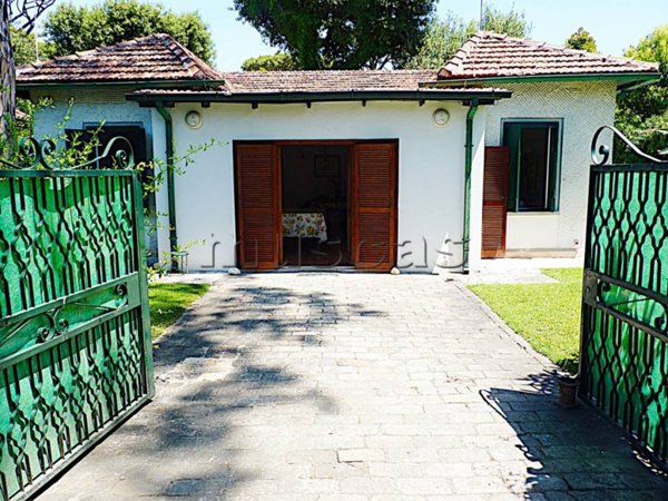 casa indipendente in affitto a Fiumicino in zona Fregene